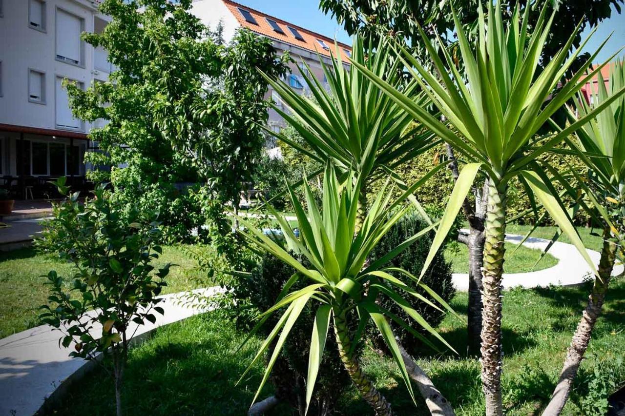 פוברה דו קאראמינל Pincheiro Apartamentos Turisticos מראה חיצוני תמונה